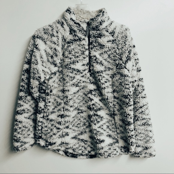 Cozy Sherpa Sweaters - Cozy Sherpa sz medium ✨
